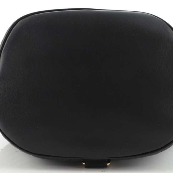 CELINE SMALL C CHARM BUCKET IN QUILTED CALFSKIN - Picture 2 of 8